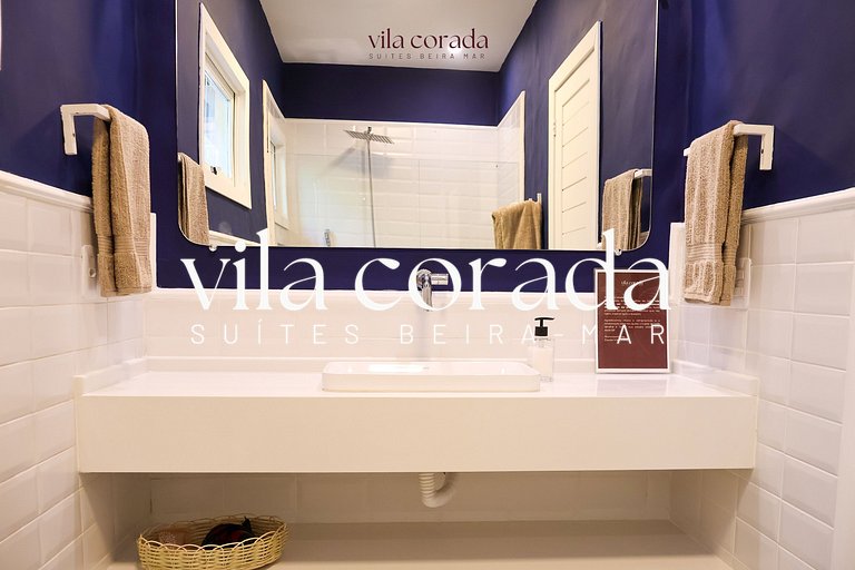 Suite tripla charmosa frente jardim