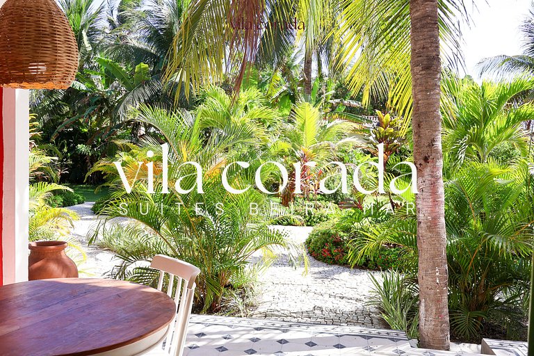 Charming triple suite overlooking the garden